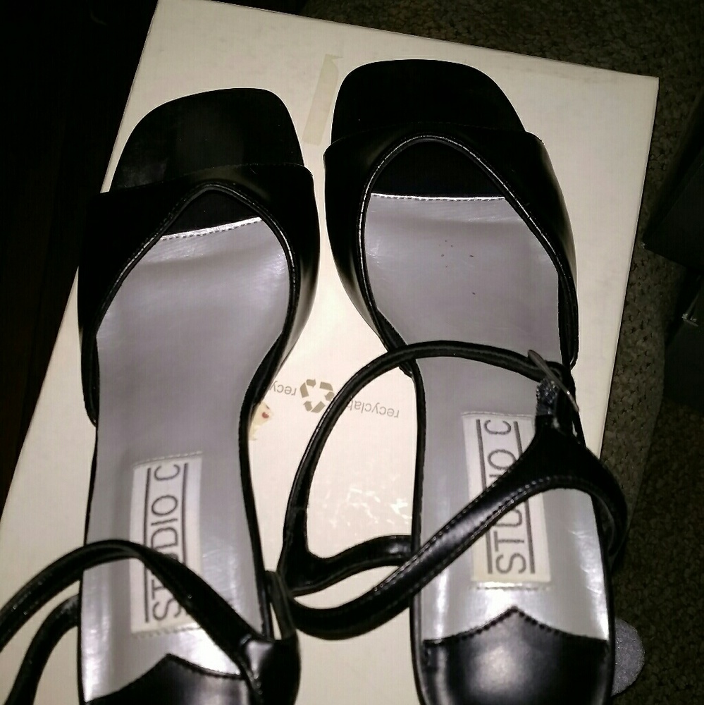 Dress sandles